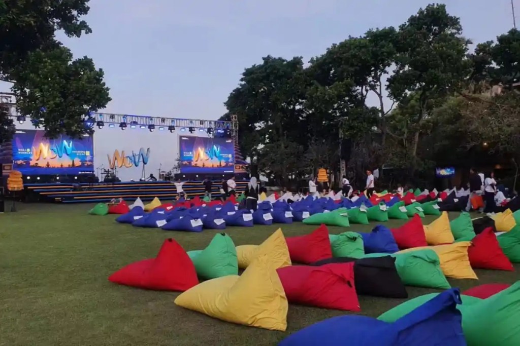 HUSHIDA-LED-rental-screen-in-outdoor-stage