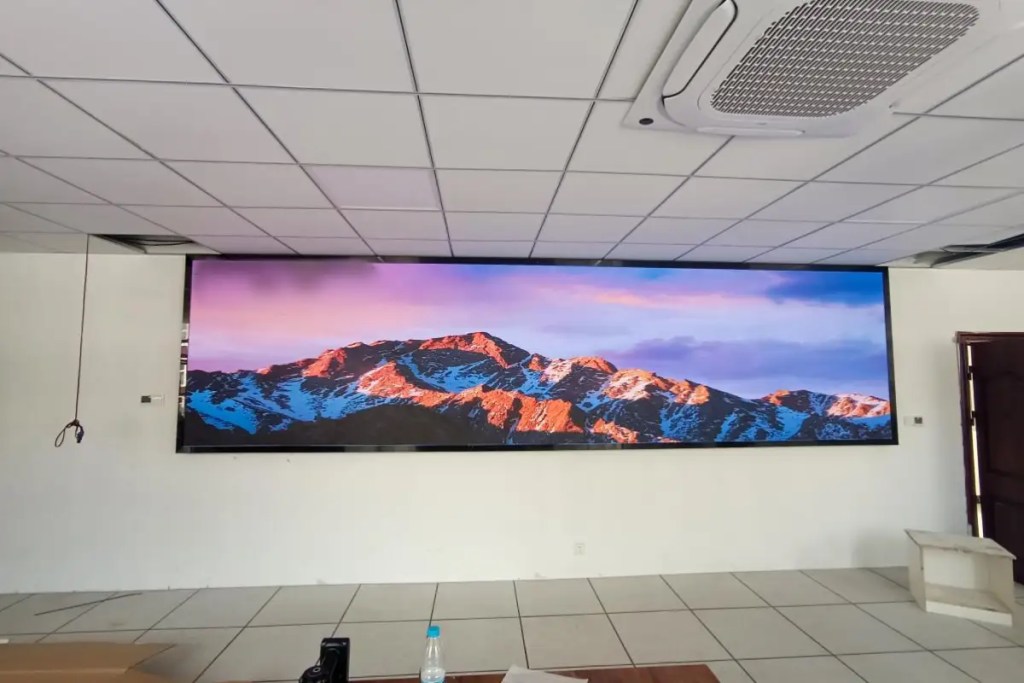 LED-small-pixel-panel-for-meeting-P1.875